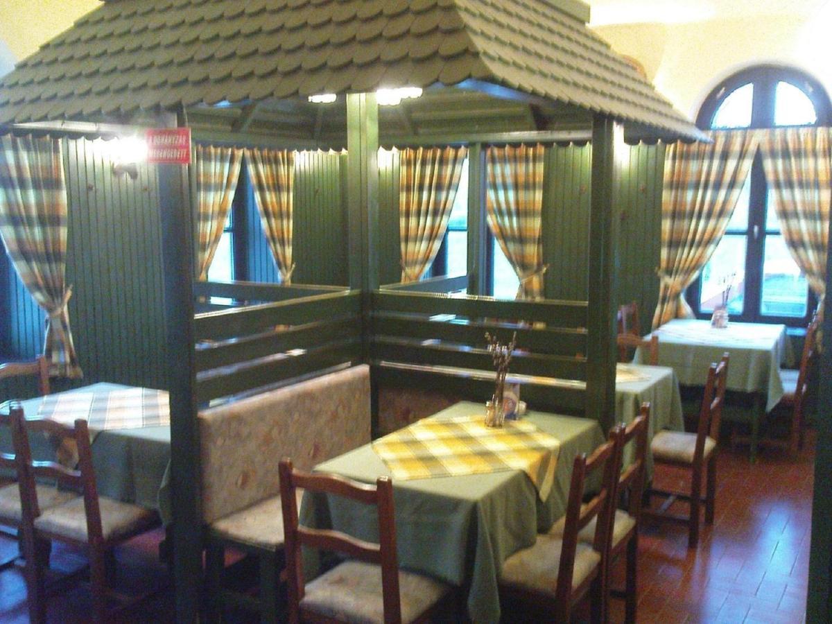 Halaszcsarda-Panzio Hotel Körmend Buitenkant foto