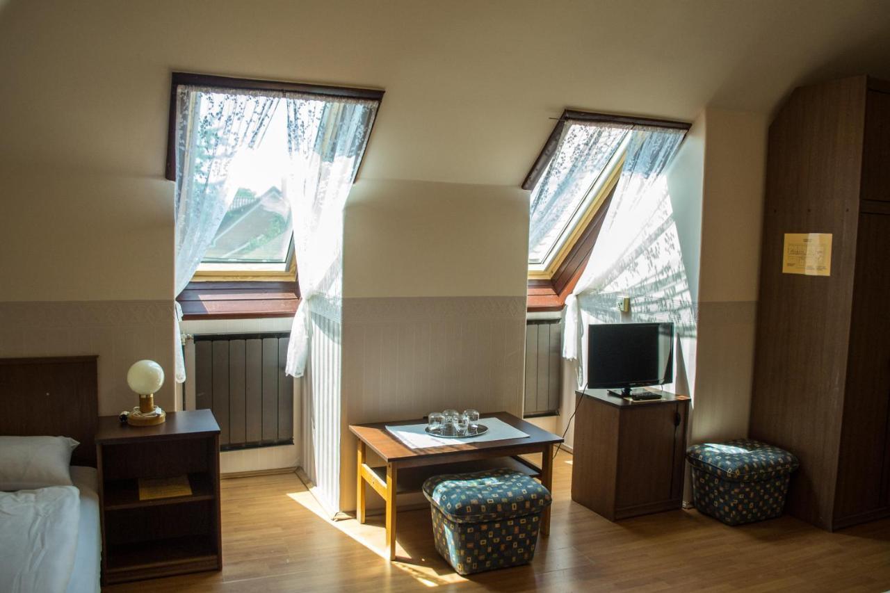 Halaszcsarda-Panzio Hotel Körmend Buitenkant foto
