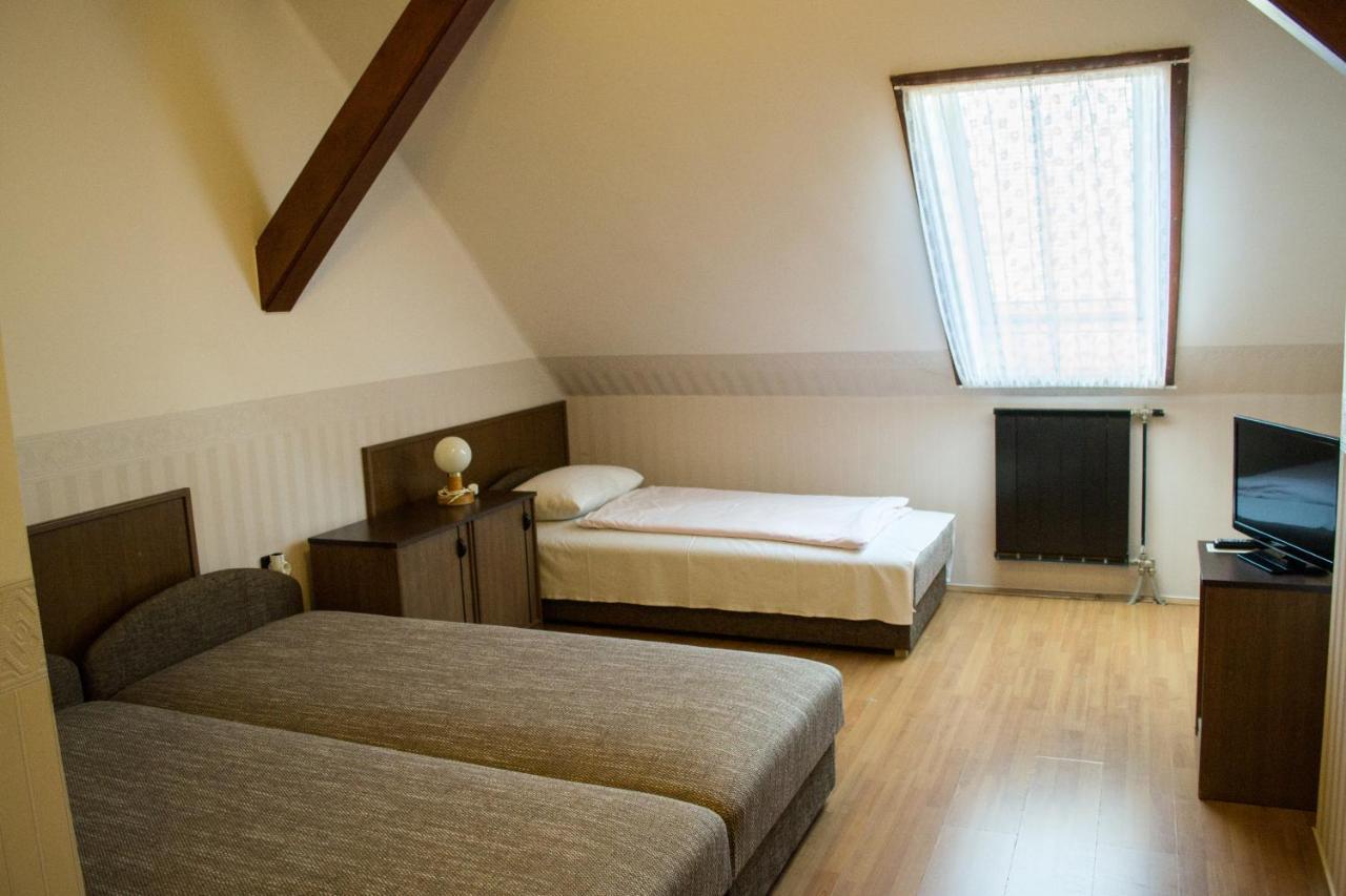 Halaszcsarda-Panzio Hotel Körmend Buitenkant foto